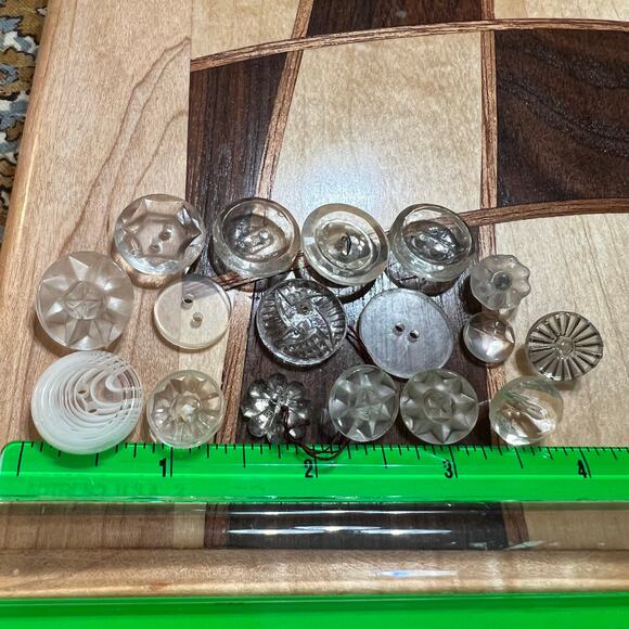 Mixed White/Clear Vintage Button Lot - Picture 1 of 3